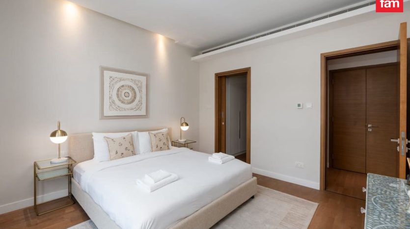Apartment on Al Wasl, Dubai, 1 bedroom, 107.7 m2 / per year