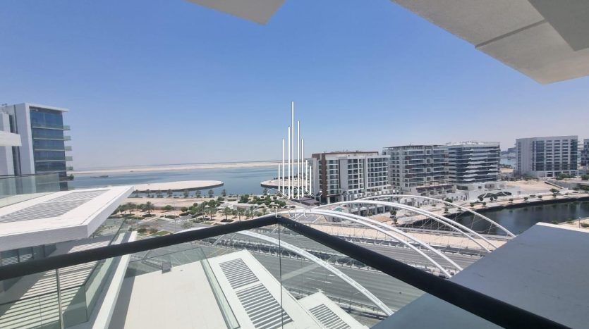 Apartment on Al Raha Beach, Abu-Dhabi, 3 bedrooms, 264 m2 / per year