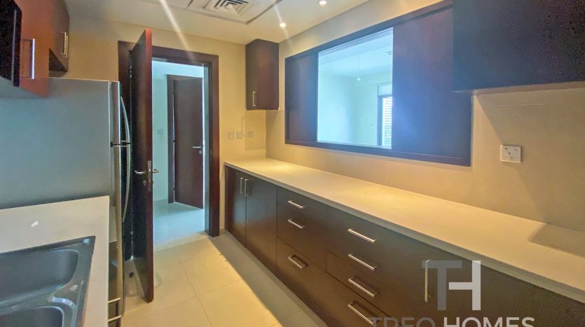 Квартира в The Views, Дубай, 3 спальни, 154 м2 / в год