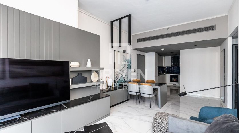 Apartment on Business Bay, Dubai, 1 bedroom, 91 m2 / per year