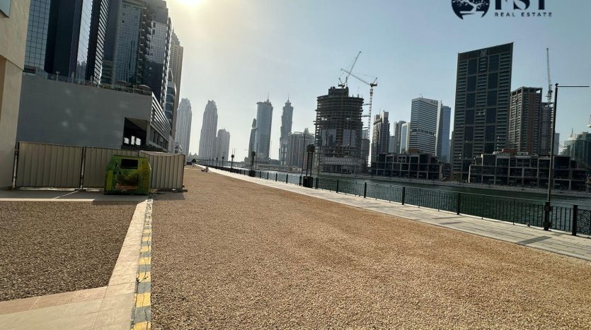 Shop on Business Bay, Dubai, 232.4 m2  | Foto 4