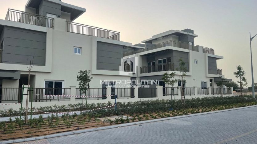 Townhouse on DAMAC Hills (Akoya by DAMAC), Dubai, 4 bedrooms, 184 m2  | Foto 1