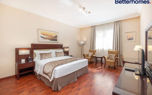 Apartment on Barsha Heights (Tecom), Dubai, 1 bedroom, 94 m2 / per year