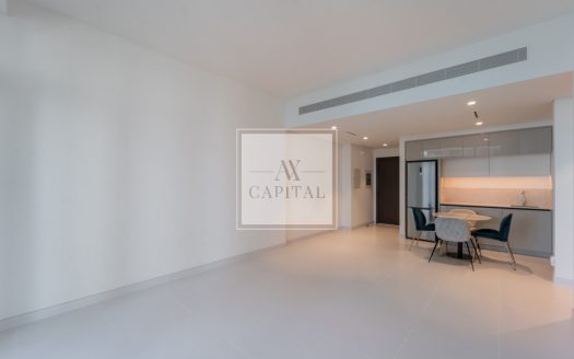 Apartment on Dubai Harbour, Dubai, 1 bedroom, 76.8 m2 / per year