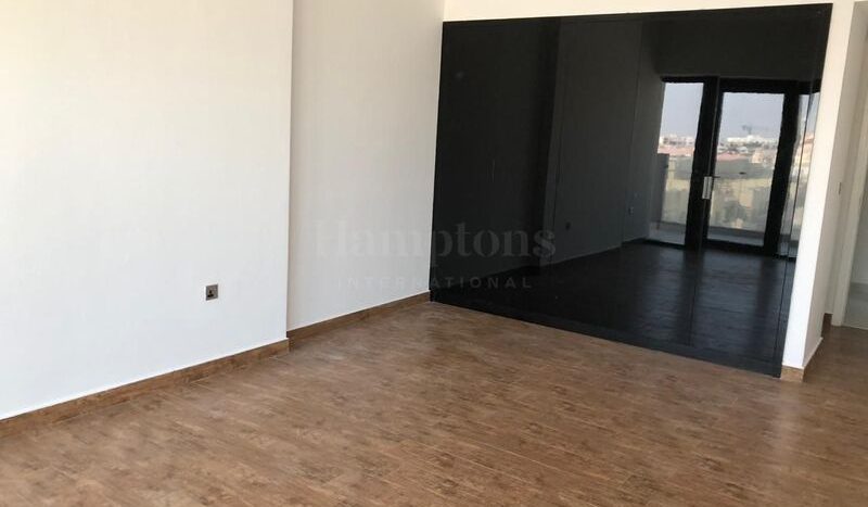 Apartment on Jumeirah Village Circle, Dubai, 2 bedrooms, 160.2 m2 / per year