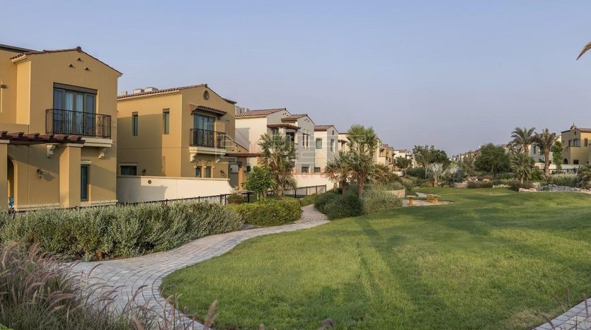 Villa on Mirdif, Dubai, 3 bedrooms, 316.5 m2  | Foto 4