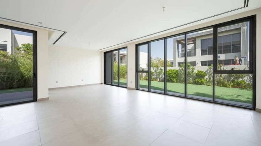 Villa on Dubai Hills Estate, 4 bedrooms, 456 m2 / per year