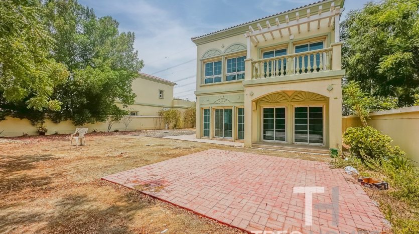 Вилла в Jumeirah Village Triangle, Дубай, 2 спальни, 250 м2 / в год