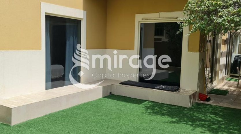 Villa on Al Raha Gardens, Abu-Dhabi, 5 bedrooms, 400.6 m2  | Foto 1