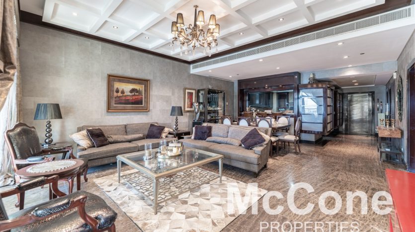 Apartment on Palm Jumeirah, Dubai, 2 bedrooms, 185.25 m2 / per year