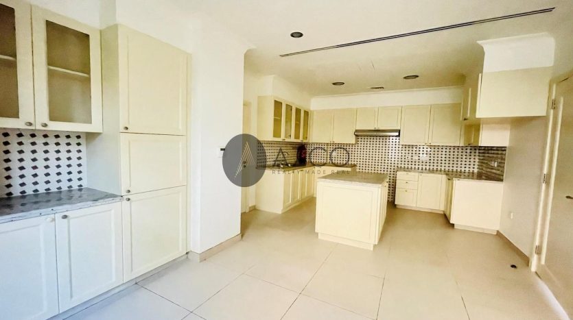 Вилла в Arabian Ranches 2, Дубай, 4 спальни, 670.1 м2 / в год