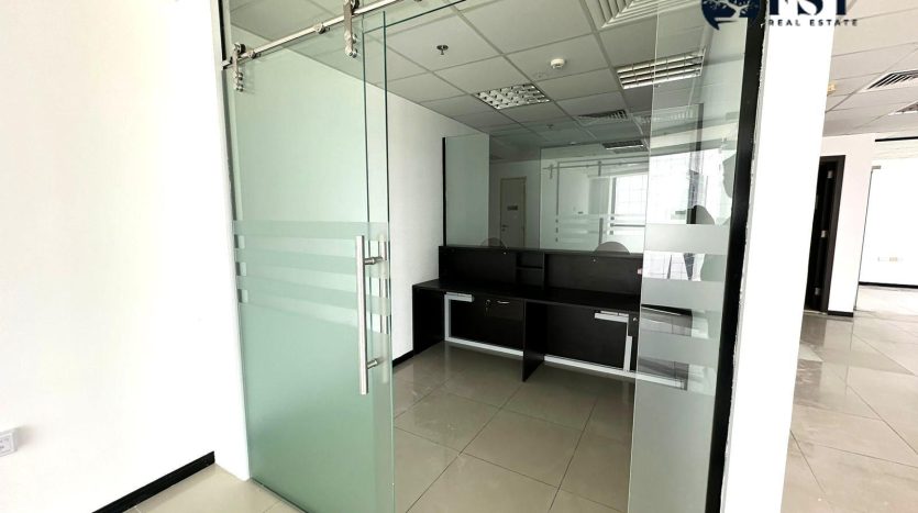 Office on Business Bay, Dubai, 148.8 m2 / per year