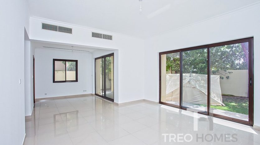 Вилла в Arabian Ranches 2, Дубай, 4 спальни, 300 м2 / в год