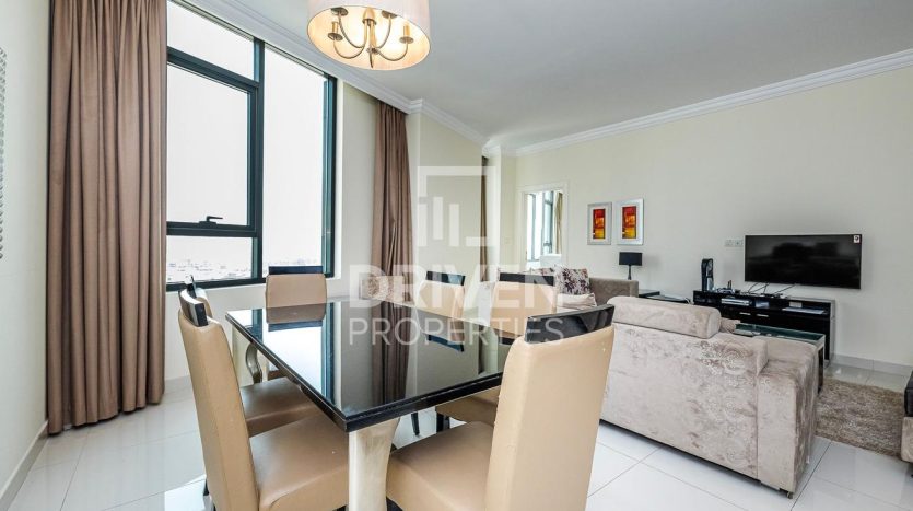 Apartment on Business Bay, Dubai, 1 bedroom, 94 m2 / per year