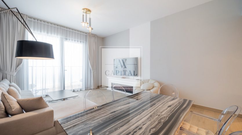 Квартира в Джумейра, Дубай, 2 спальни, 112.4 м2 / в год