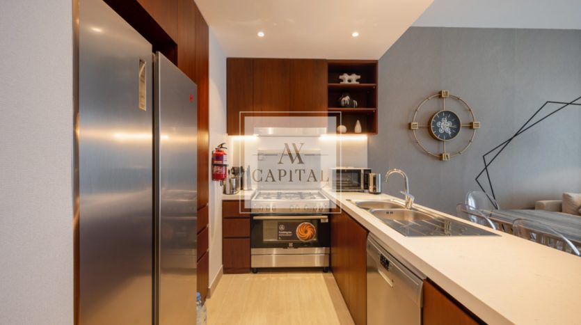 Квартира в Джумейра, Дубай, 2 спальни, 112.4 м2 / в год