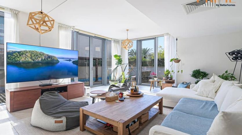 Вилла в Al Raha Beach, Абу-Даби, 5 спален, 879 м2 / в год
