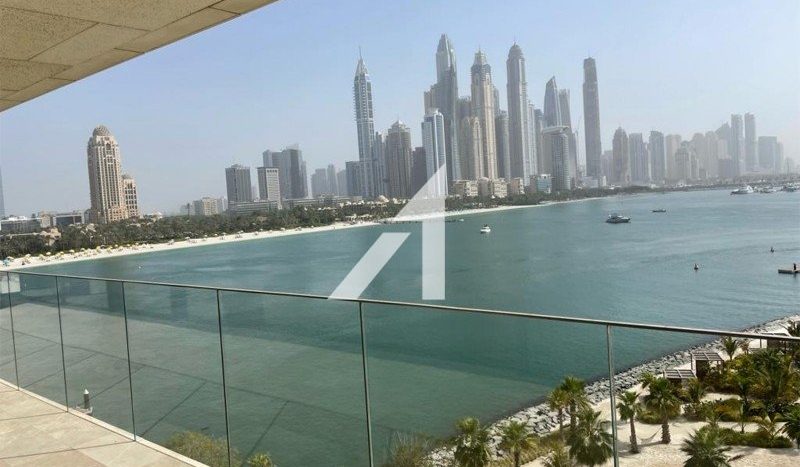 Apartment on Palm Jumeirah, Dubai, 4 bedrooms, 509.1 m2 / per year