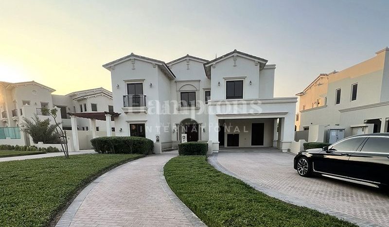 Villa on Arabian Ranches 2, Dubai, 6 bedrooms, 558 m2  | Foto 1