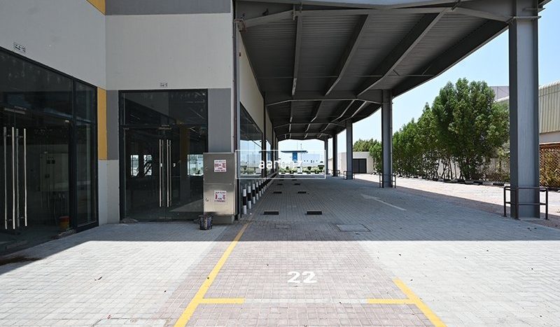 Магазин в Дубай Инвестмент Парк, Дубай, 5574.1 м2 / в год