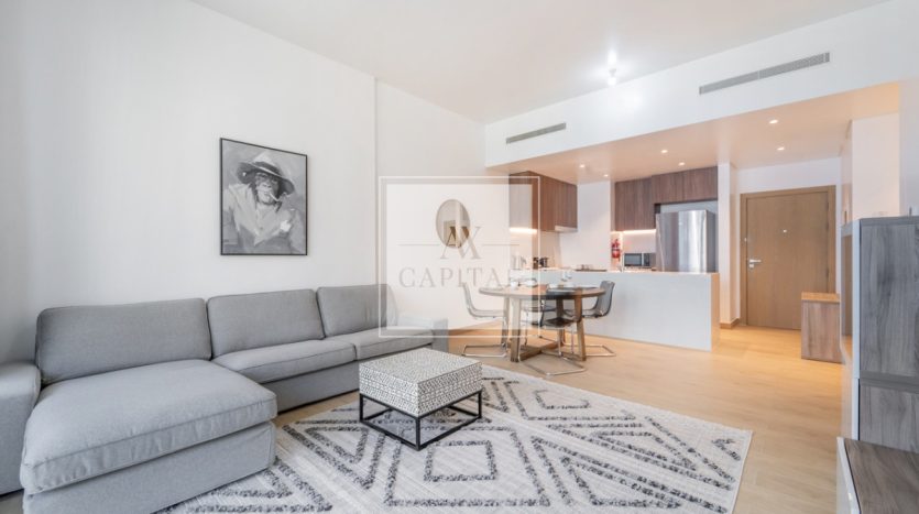 Apartment on Jumeirah, Dubai, 2 bedrooms, 112.1 m2 / per year