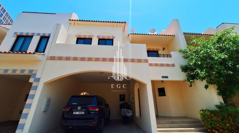 Villa on Al Khalidiya, Abu-Dhabi, 4 bedrooms, 343.7 m2 / per year