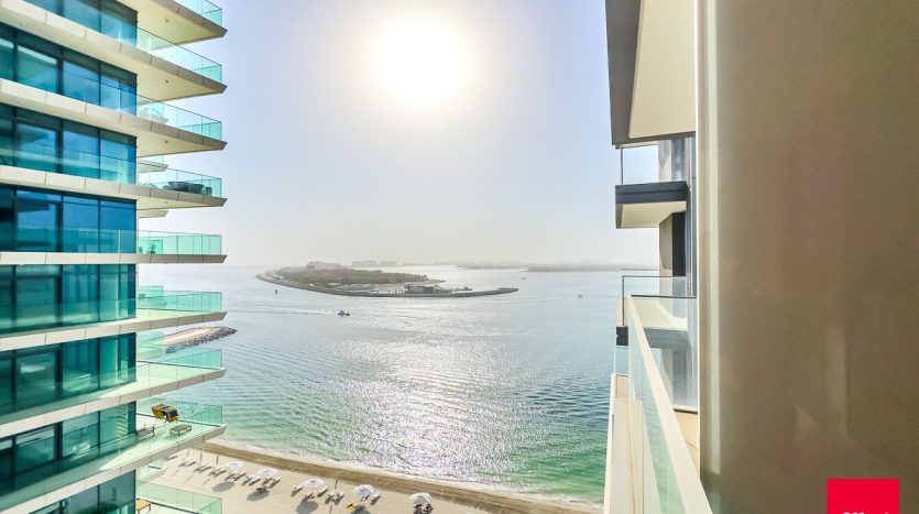 Apartment on Dubai Harbour, Dubai, 2 bedrooms, 103.1 m2 / per year