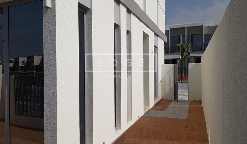 Вилла в Tilal Al Ghaf, Дубай, 4 спальни, 207.8 м2 / в год