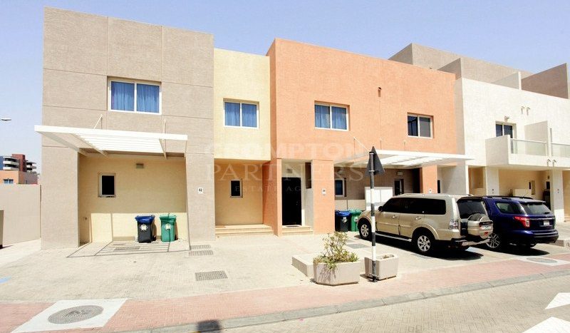 Villa on Al Reef, Abu-Dhabi, 5 bedrooms, 348.3 m2 / per year