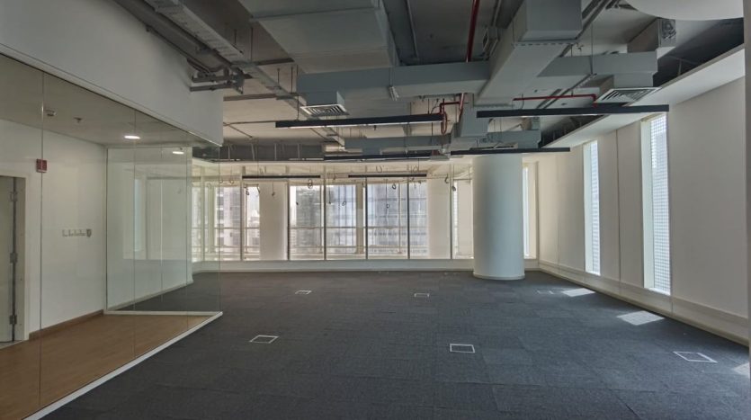 Office on Business Bay, Dubai, 663 m2 / per year