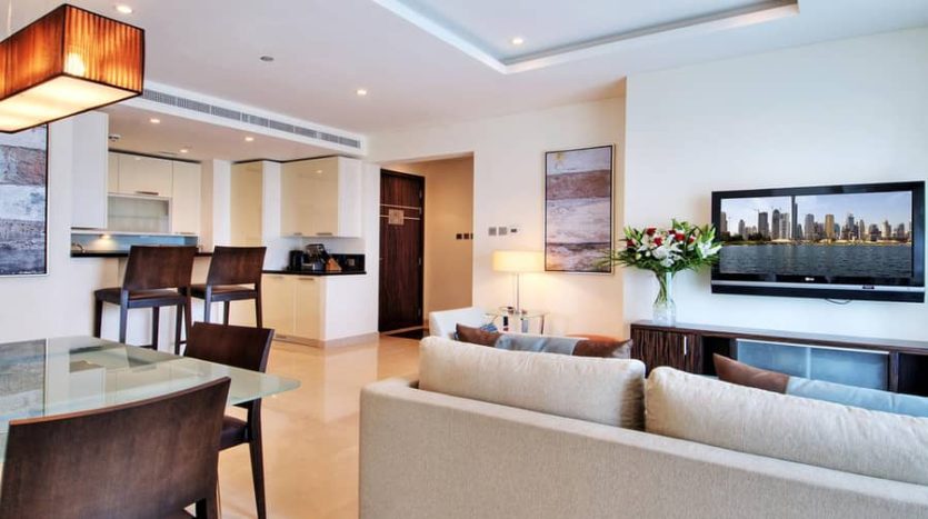 Apartment on Jumeirah Lake Towers, Dubai, 2 bedrooms, 94 m2  | Foto 1