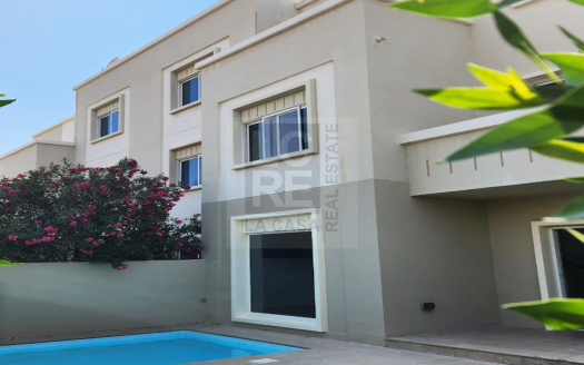 Villa on Al Reef, Abu-Dhabi, 5 bedrooms, 348.4 m2 / per year