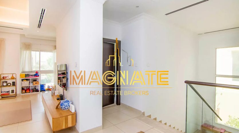 Villa on Al Barsha, Dubai, 4 bedrooms, 393 m2  | Foto 2