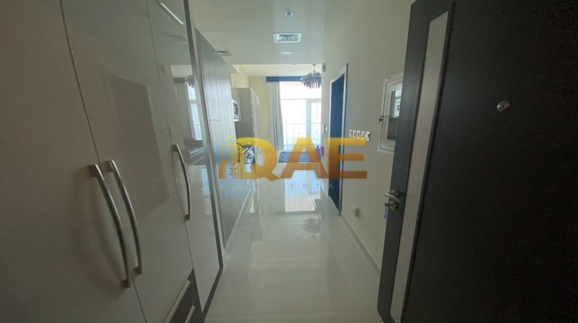 Apartment on Arjan, Dubai, 400 m2 / per month