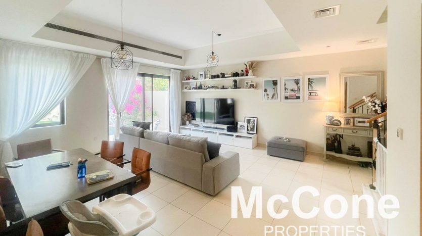 Villa on Rome, Dubai, 3 bedrooms, 201.6 m2  | Foto 2
