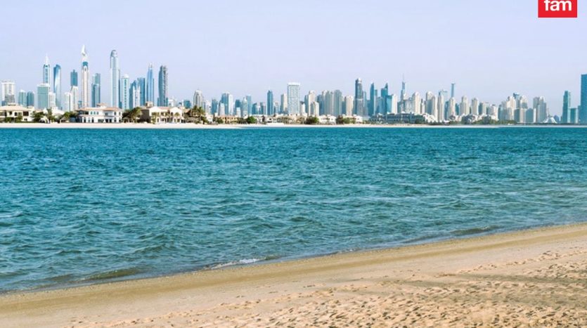 Apartment on Palm Jumeirah, Dubai, 2 bedrooms, 148 m2 / per year