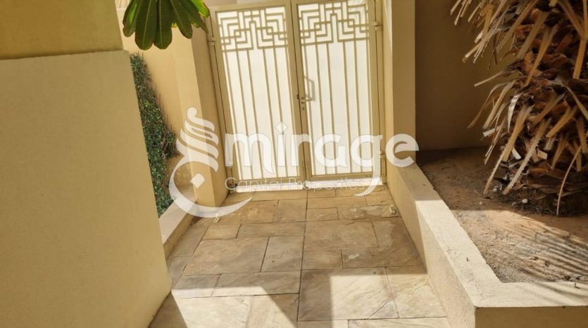 Villa on Al Raha Gardens, Abu-Dhabi, 4 bedrooms, 401.9 m2  | Foto 2