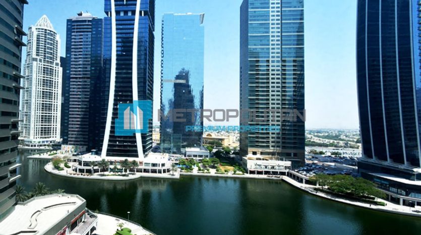 Офис в Джумейра Лейк Тауэрс, Дубай, 118 м2 / в год