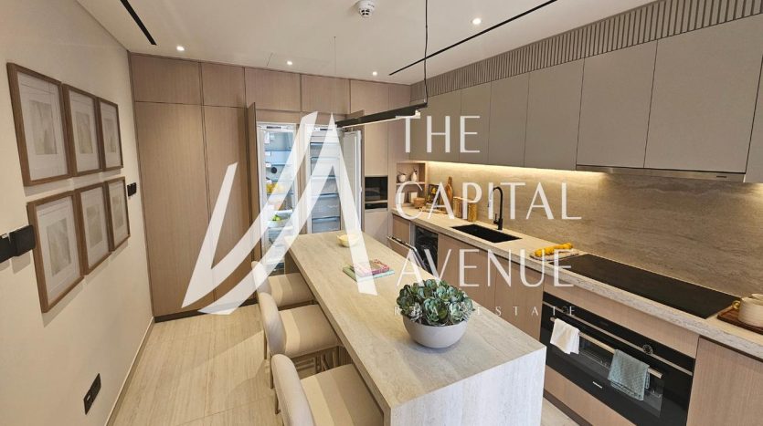 Villa on Abu Dhabi Gate City, Abu-Dhabi, 4 bedrooms, 352 m2  | Foto 2