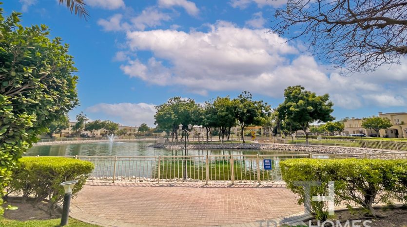 Таунхаус в The Springs, Дубай, 2 спальни, 157 м2 / в год