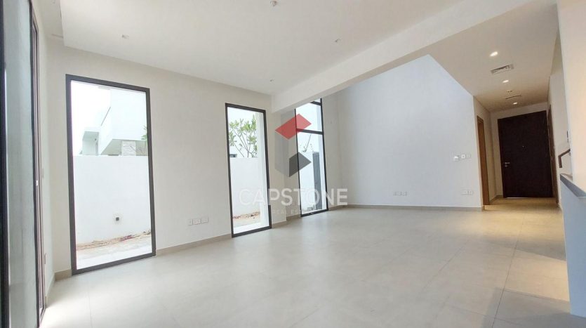 Villa on Yas Island, Abu-Dhabi, 4 bedrooms, 451 m2 / per year