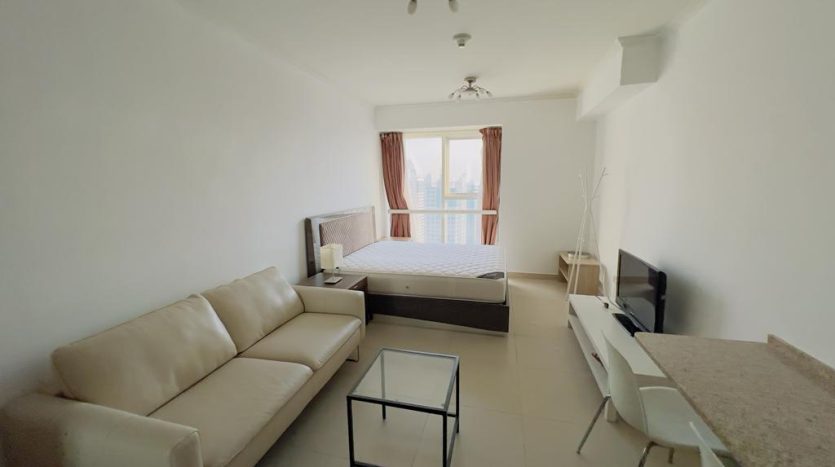 Apartment on Dubai Marina, 406.01 m2 / per month