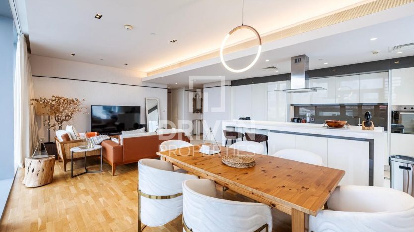 Apartment on Bluewaters, Dubai, 3 bedrooms, 196 m2 / per year