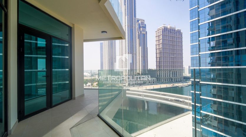 Apartment on Business Bay, Dubai, 2 bedrooms, 103 m2 / per year