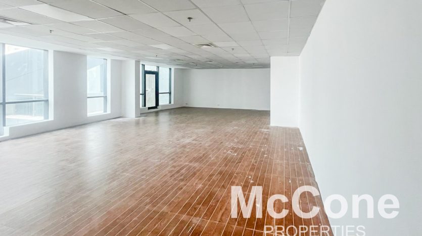 Office on Business Bay, Dubai, 125.33 m2 / per year