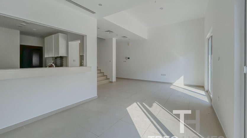 Villa on Dubai Land, Dubai, 3 bedrooms, 184 m2 / per year