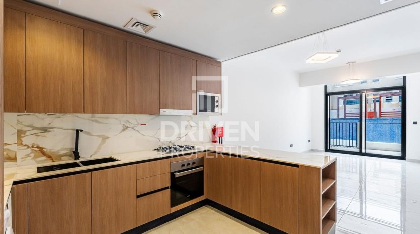 Apartment on Jumeirah Village Circle, Dubai, 2 bedrooms, 122 m2 / per year