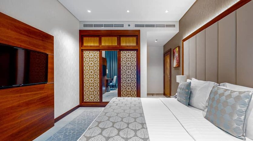 Apartment on Business Bay, Dubai, 2 bedrooms, 115 m2 / per year