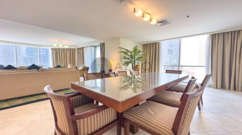 Apartment on Jumeirah Beach Residence, Dubai, 3 bedrooms, 240 m2 / per year