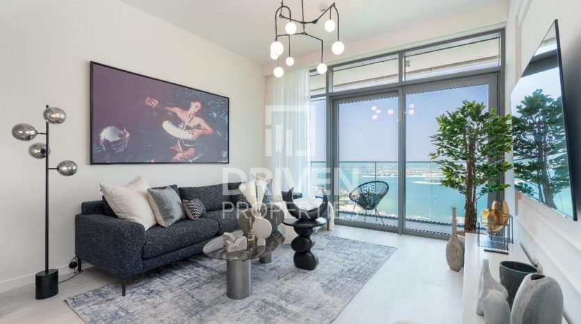 Apartment on Dubai Harbour, Dubai, 2 bedrooms, 108 m2 / per year